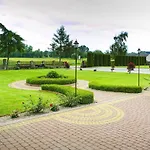 Folwark W Szczerym Polu Bed & Breakfast