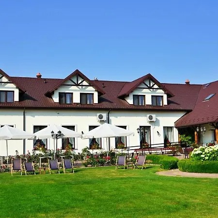 Folwark W Szczerym Polu Bed & Breakfast