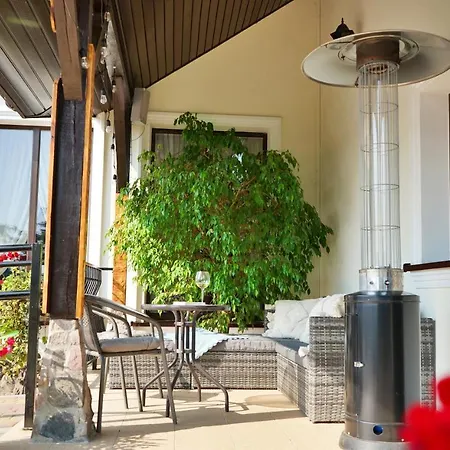 Bed & Breakfast Folwark W Szczerym Polu 3*