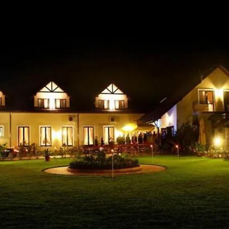 Bed & Breakfast Folwark W Szczerym Polu Zaręby Kościelne