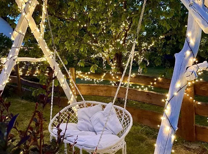 Folwark W Szczerym Polu Bed & Breakfast